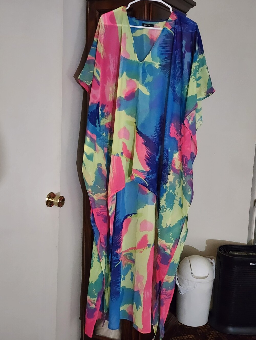 Boohoo Neon Abstract V-Neck Maxi Dress